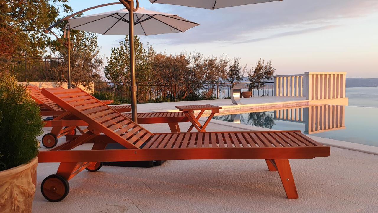 Sea View Luxury Apart Hotel Villa Conte With Swiming Pool And Romantic Spa Podstrana Esterno foto