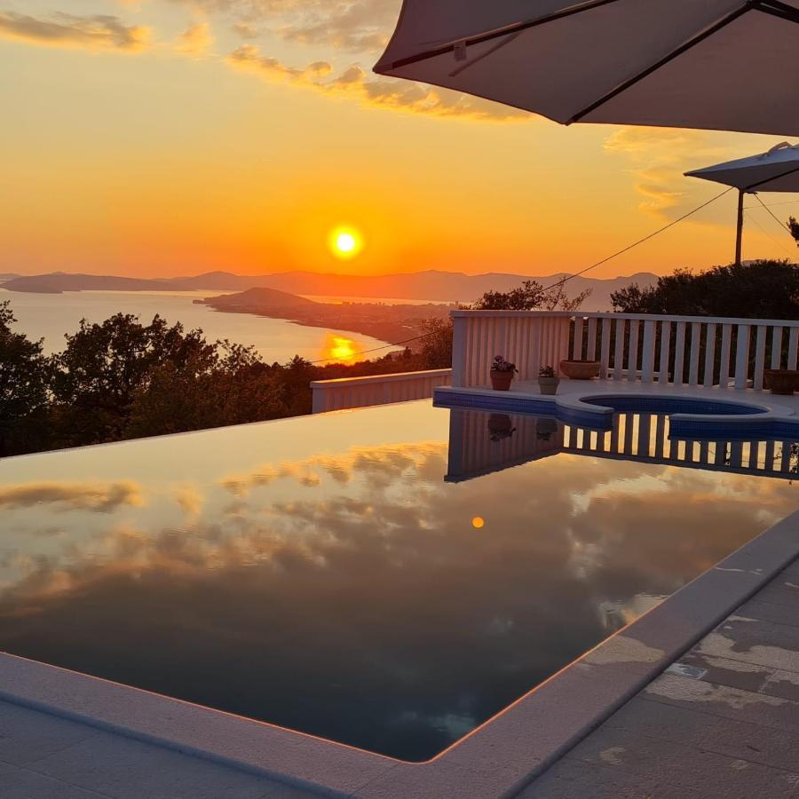 Sea View Luxury Apart Hotel Villa Conte With Swiming Pool And Romantic Spa Podstrana Esterno foto