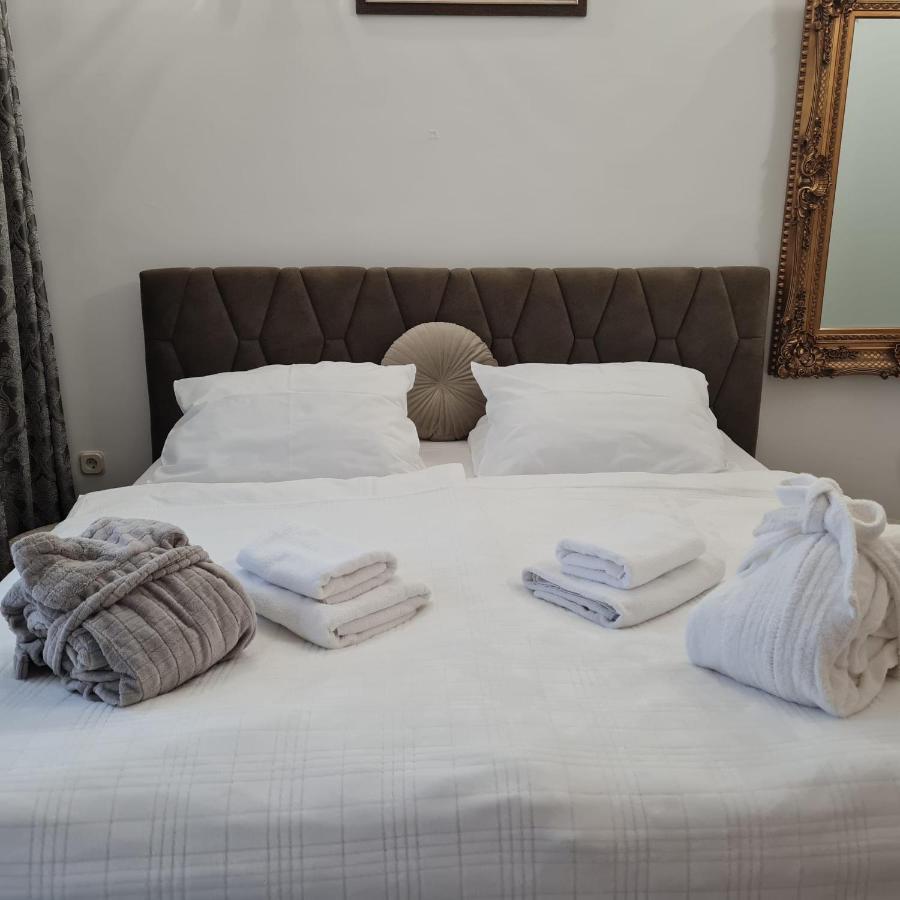Sea View Luxury Apart Hotel Villa Conte With Swiming Pool And Romantic Spa Podstrana Esterno foto