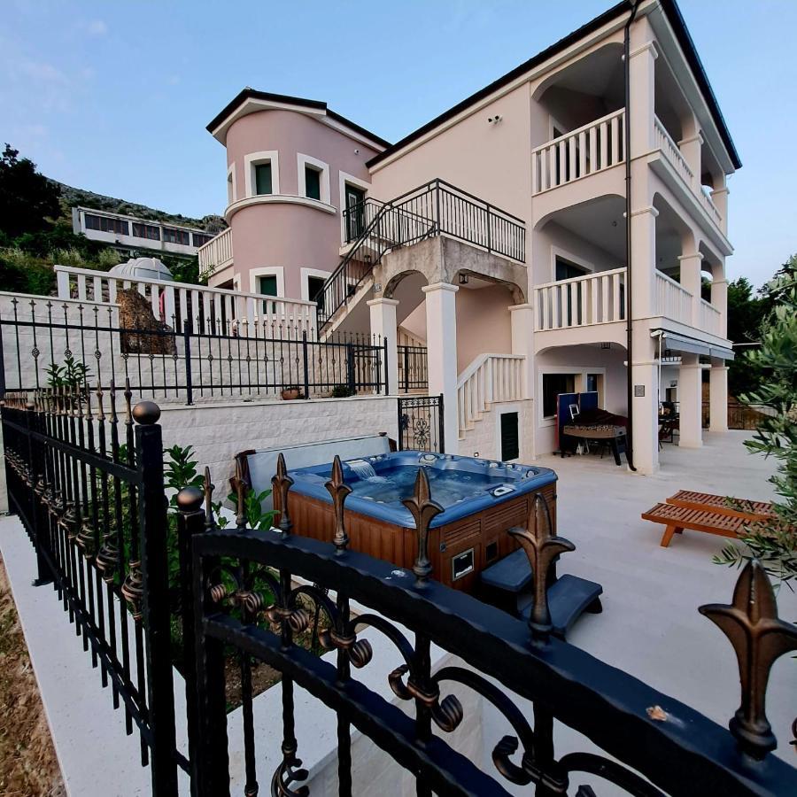 Sea View Luxury Apart Hotel Villa Conte With Swiming Pool And Romantic Spa Podstrana Esterno foto
