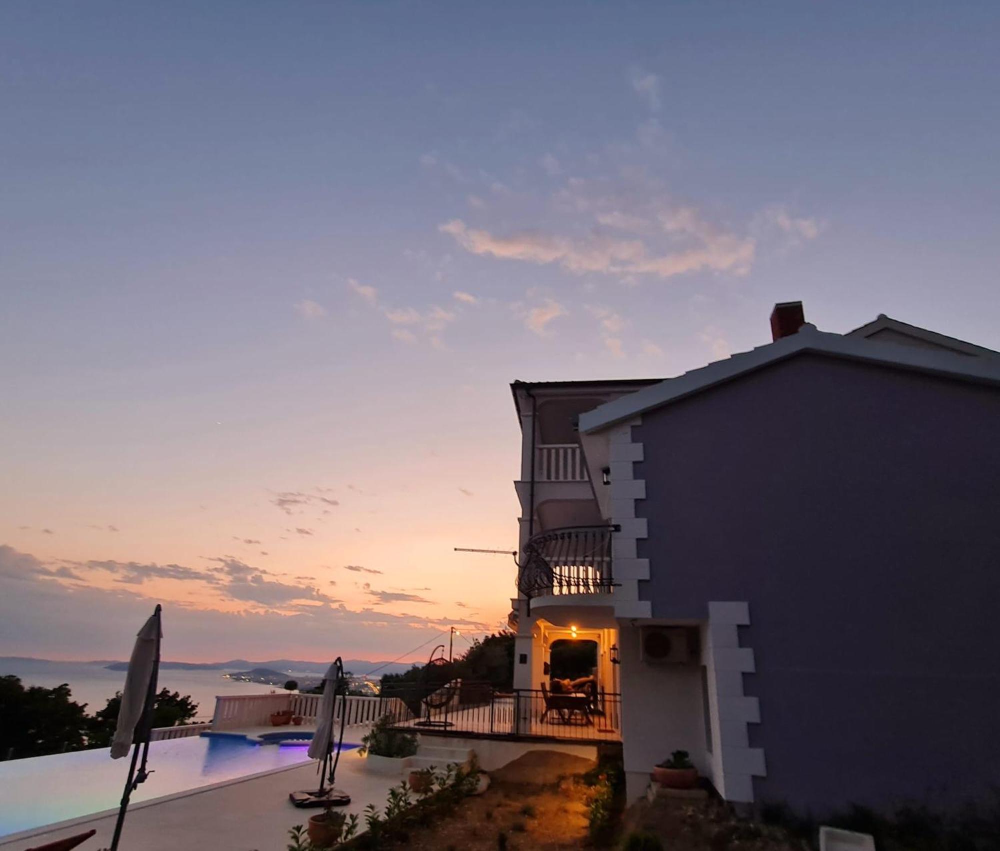 Sea View Luxury Apart Hotel Villa Conte With Swiming Pool And Romantic Spa Podstrana Esterno foto