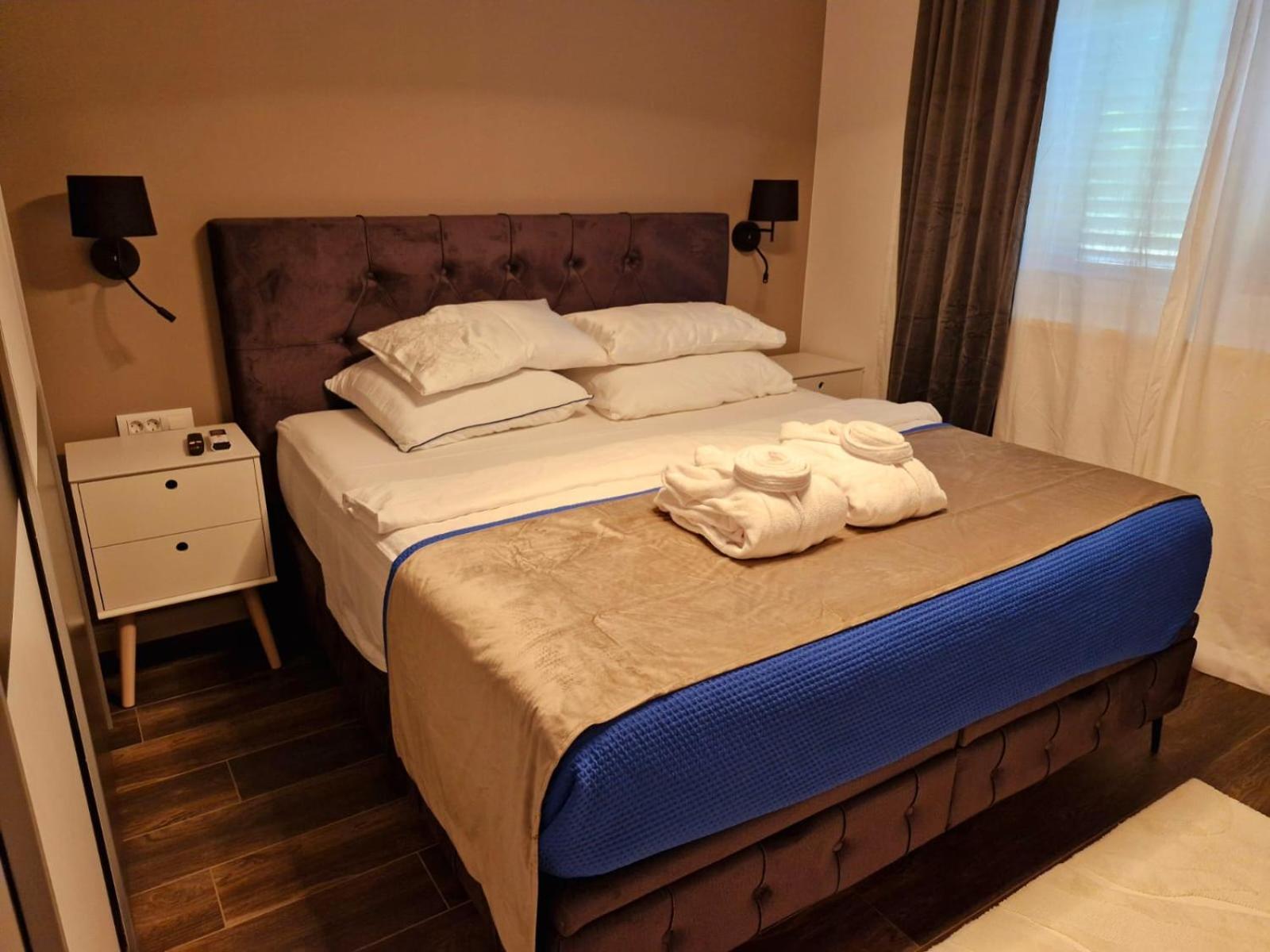 Sea View Luxury Apart Hotel Villa Conte With Swiming Pool And Romantic Spa Podstrana Esterno foto