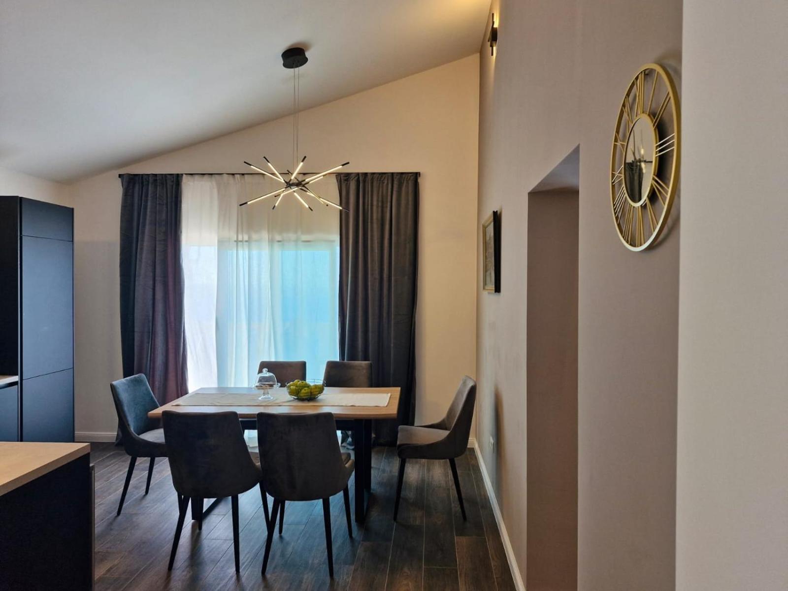 Sea View Luxury Apart Hotel Villa Conte With Swiming Pool And Romantic Spa Podstrana Esterno foto
