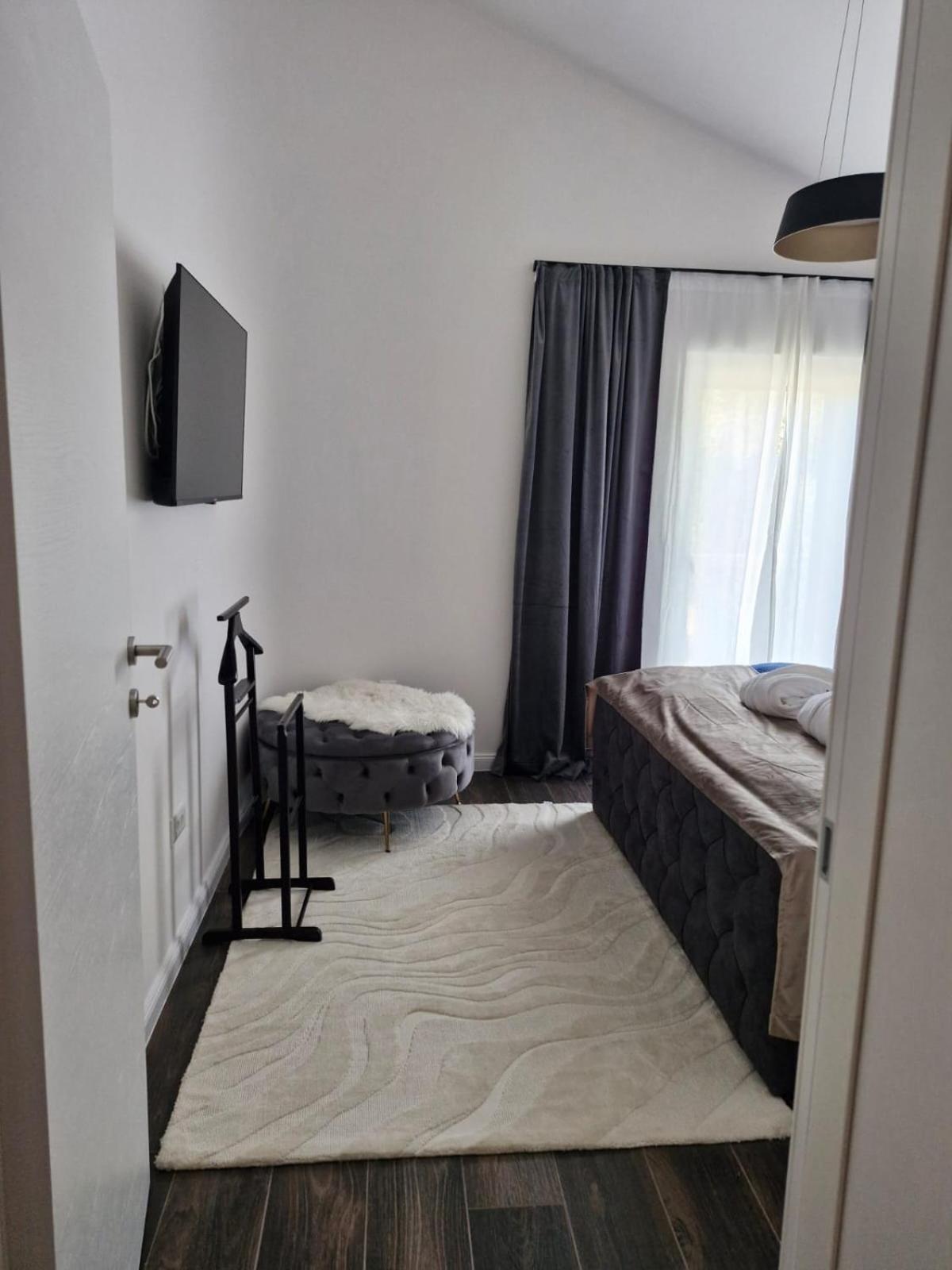 Sea View Luxury Apart Hotel Villa Conte With Swiming Pool And Romantic Spa Podstrana Esterno foto